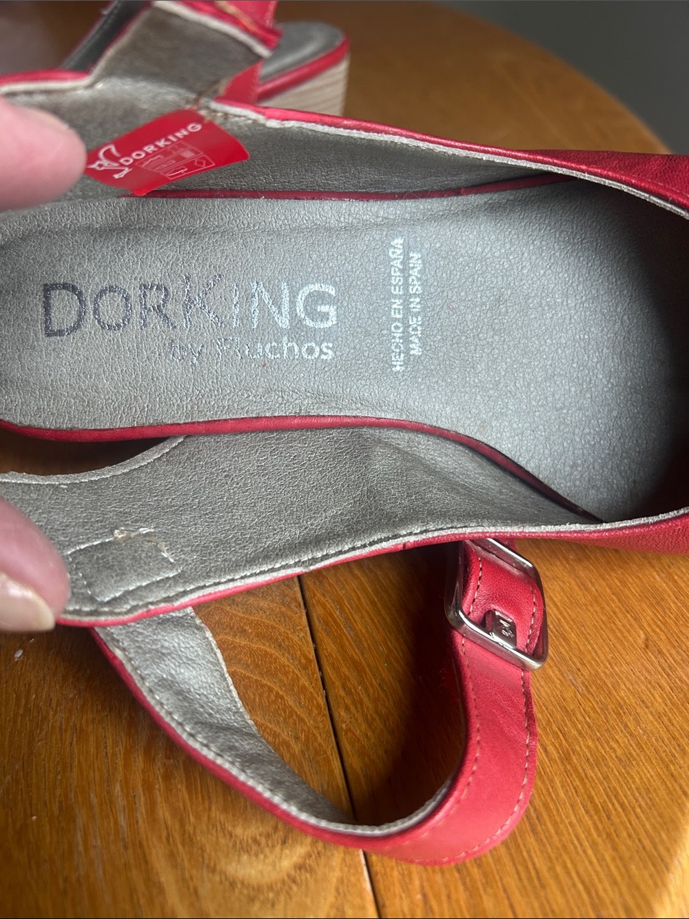 Dorking  women’s wedge sandal red size us7 /37 - Picture 4 of 10
